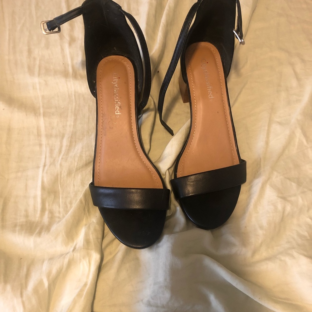 city classified black casual heels